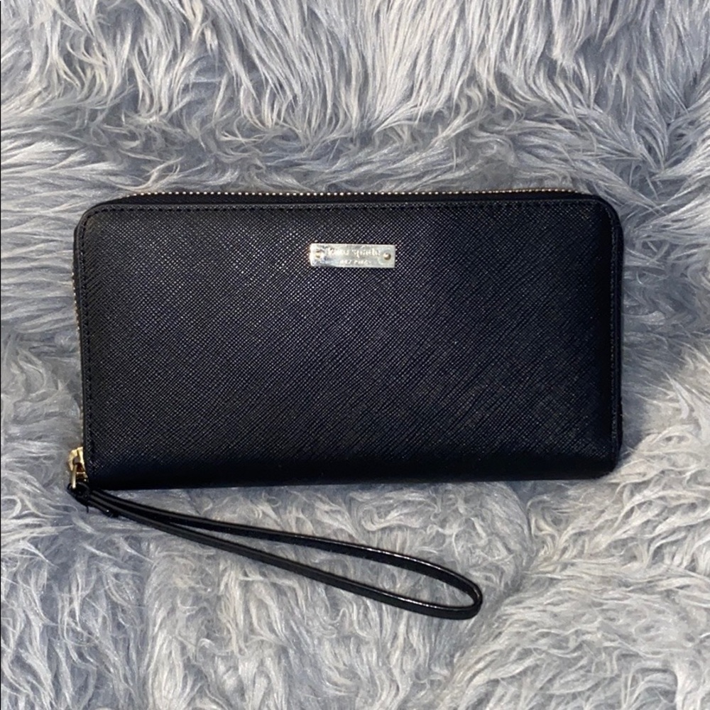 kate spade wristlet